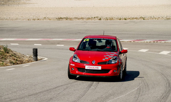 Renault Clio Sport front photo